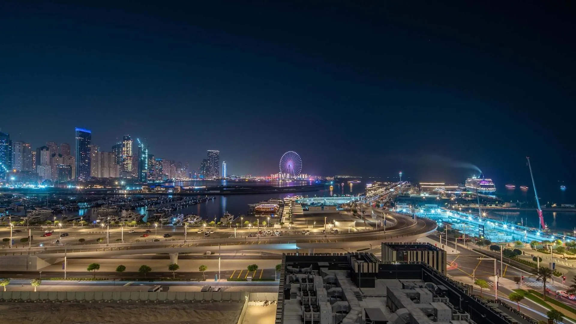 Frank Porter - Sunrise Tower Dubai Apartment