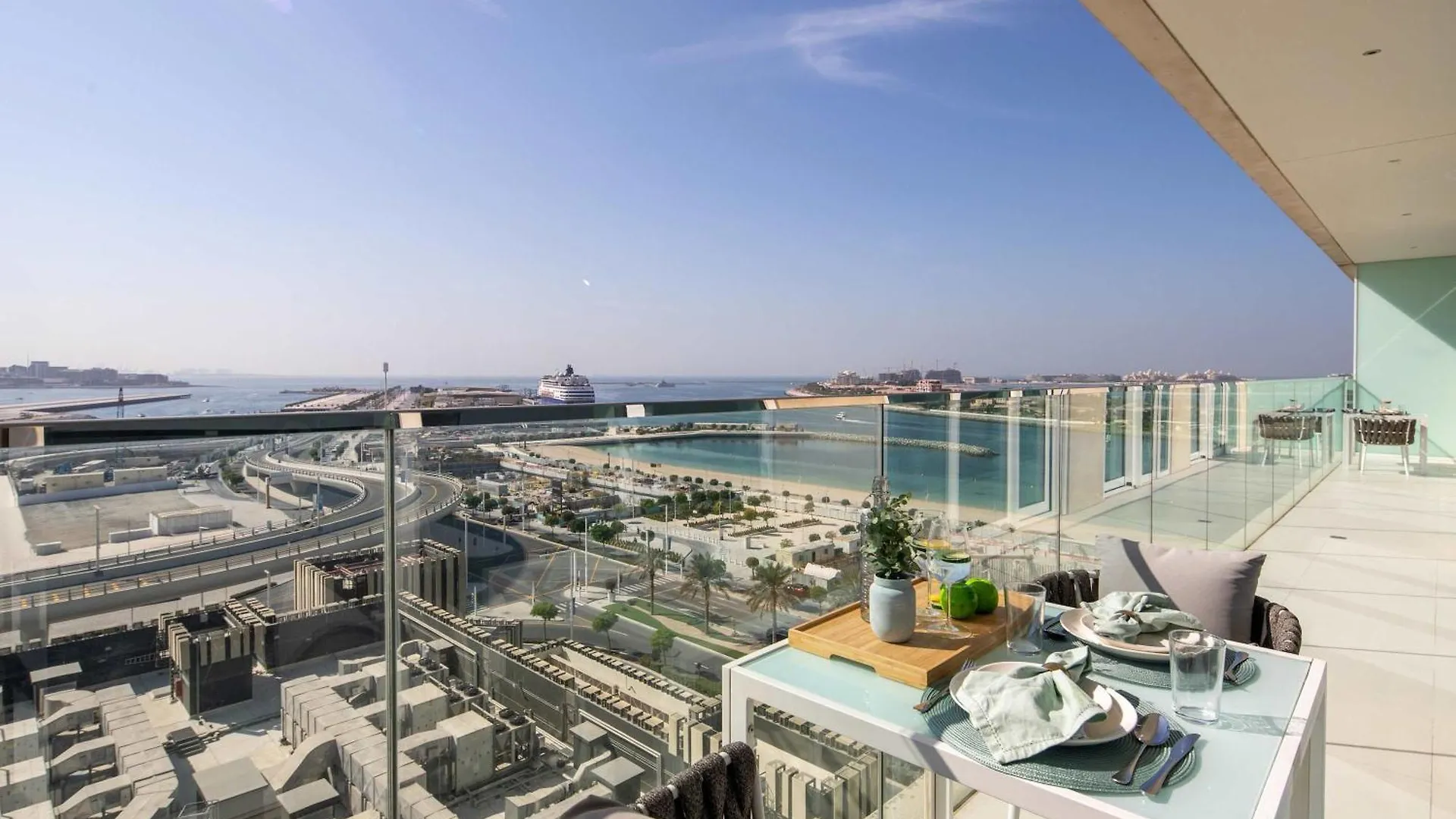 Frank Porter - Sunrise Tower Dubai Apartment