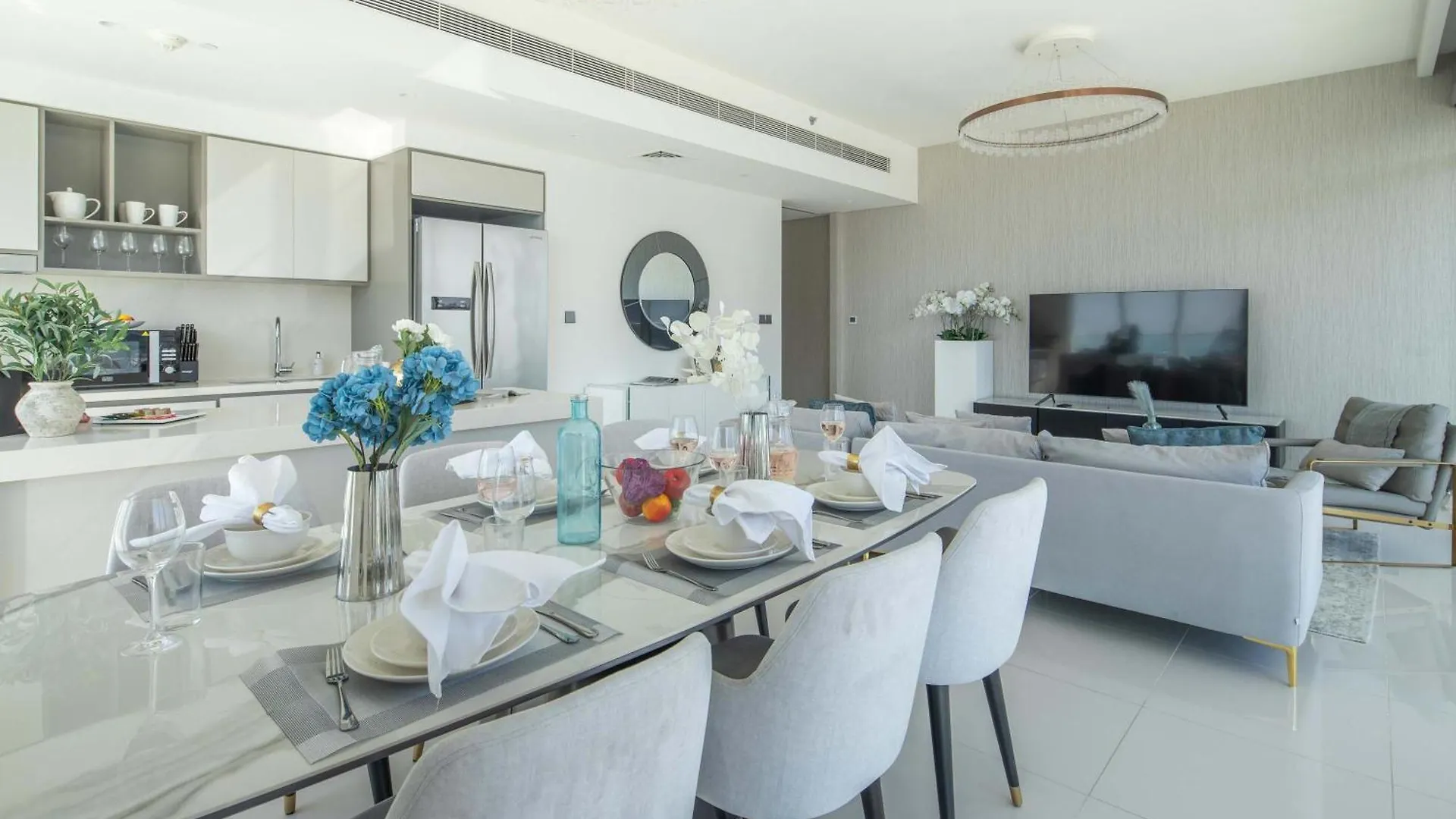 Frank Porter - Sunrise Tower Dubai