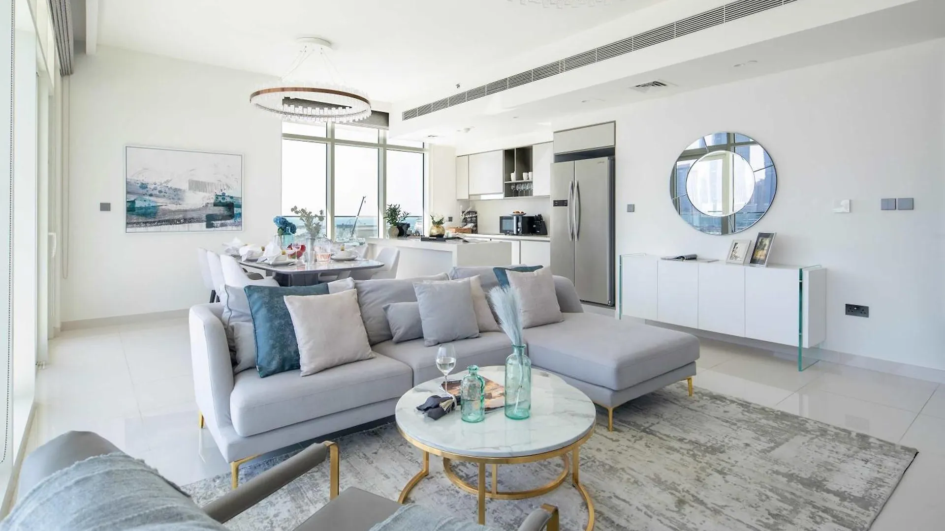 Frank Porter - Sunrise Tower Dubai Apartment
