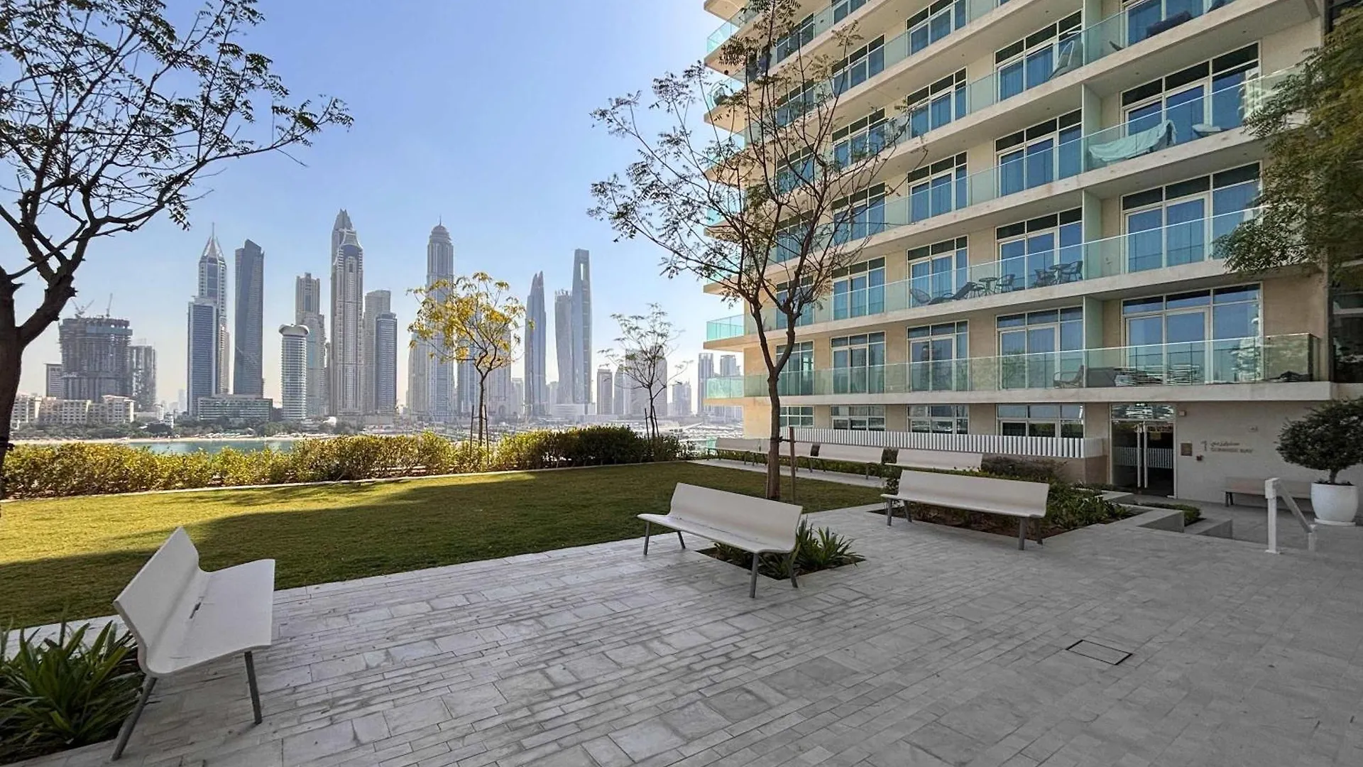 Frank Porter - Sunrise Tower Dubaj Apartmán